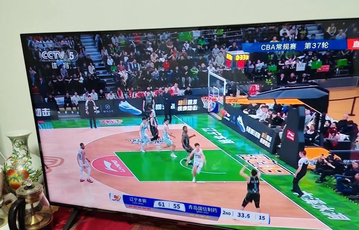 比赛实况直播，球迷热议胜负悬念的简单介绍