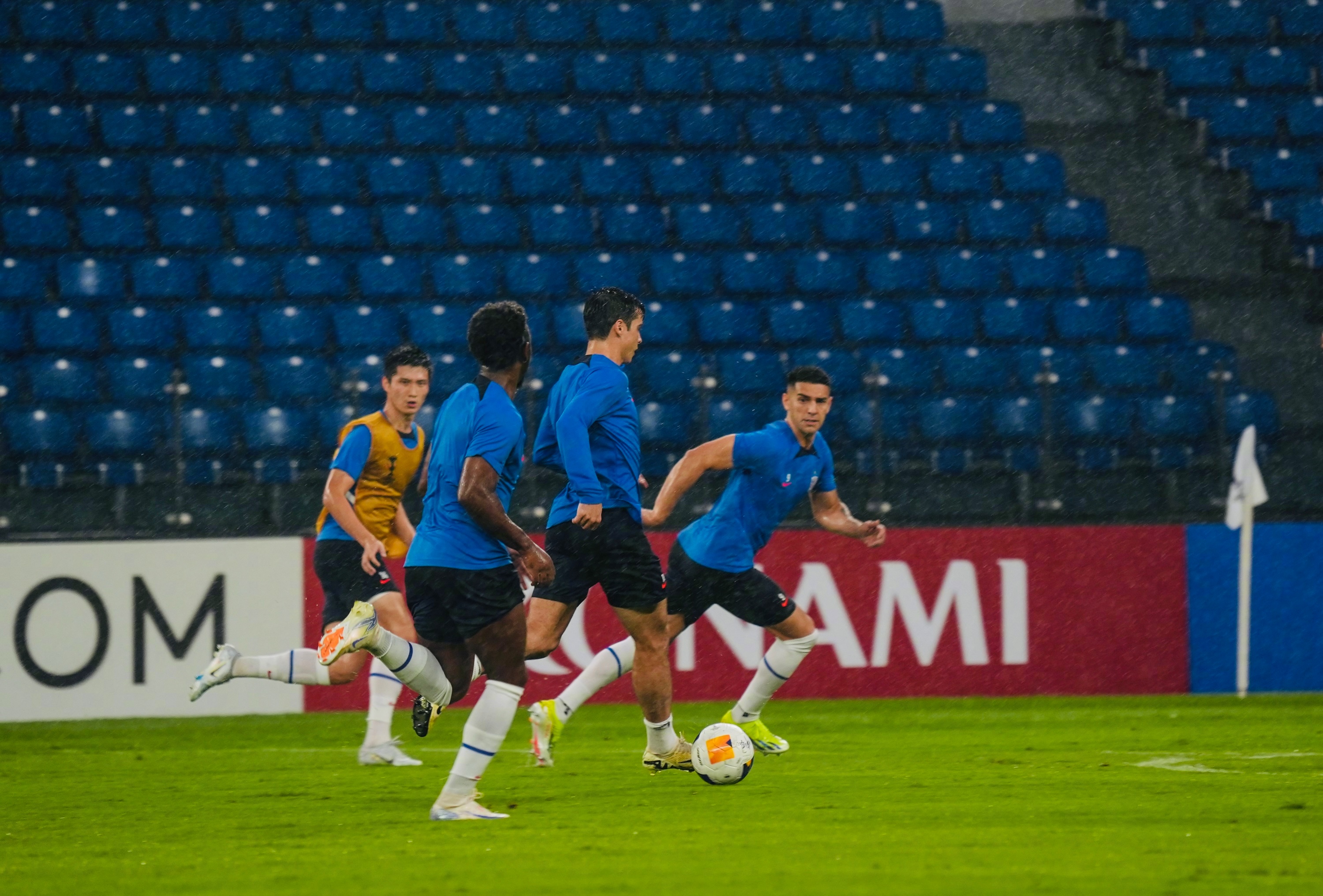 ac米兰-包含意大利联赛火爆开幕，球队实力对决引爆球迷热情的词条